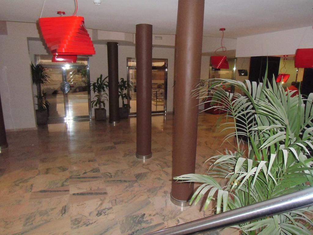 Area De Servicio Villamartin Villamartin de la Abadia Exterior foto
